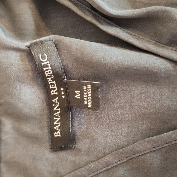 BANANA REPUBLIC FIT-AND-FLARE MIDI DRESS, size M - Picture 9 of 13